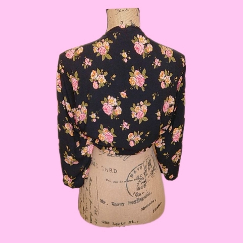 Versatile Crop Top - Picture 5 of 6